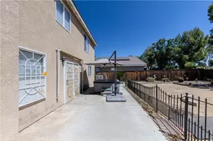 8952 Dahlia, Corona, CA 92883 - Photo 33