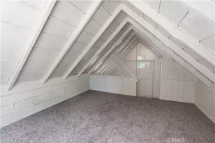 369 Log, Crestline, CA 92325 - Photo 21
