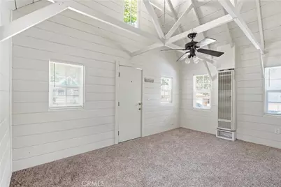 369 Log, Crestline, CA 92325 - Photo 9