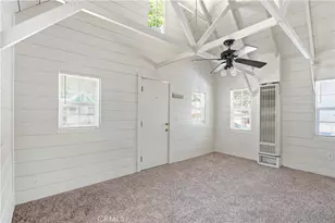 369 Log, Crestline, CA 92325 - Photo 9