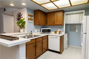 250 Fern Ave, Redlands, CA 92373 - Photo 7