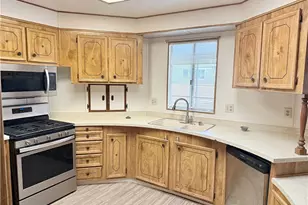 16445 Wimbleton Ct, Victorville, CA 92395 - Photo 5