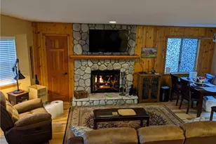 23819 Scenic Dr, Crestline, CA 92325 - Photo 5