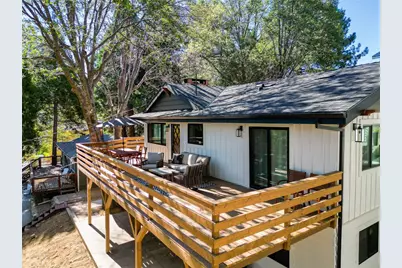 374 Dunant, Crestline, CA 92325 - Photo 3