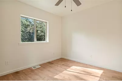 32792 Deer Lick Drive, Running Springs, CA 92382 - Photo 17