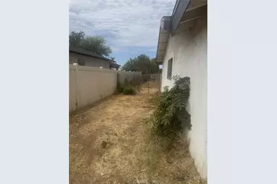 6241 Baker, Jurupa, CA 92509 - Photo 3