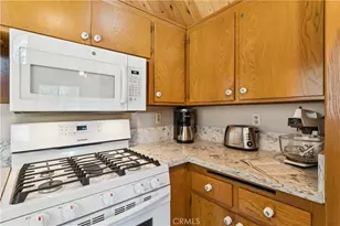27376 Alpen, Lake Arrowhead, CA 92352 - Photo 23