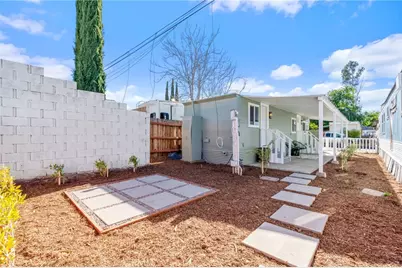 26135 Baseline Rd #18, Highland, CA 92346 - Photo 13
