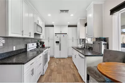 230 E Pioneer, Redlands, CA 92374 - Photo 11