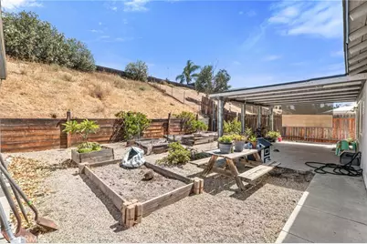 22754 Chambray, Moreno Valley, CA 92557 - Photo 21