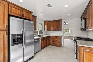 36330 St Raphael Dr, Murrieta, CA 92562 - Photo 11