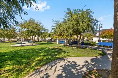 5604 Altamura Way #10, Fontana, CA 92336 - Photo 31