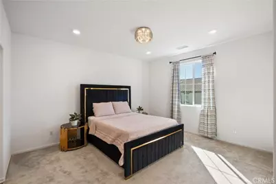 5604 Altamura Way #10, Fontana, CA 92336 - Photo 17