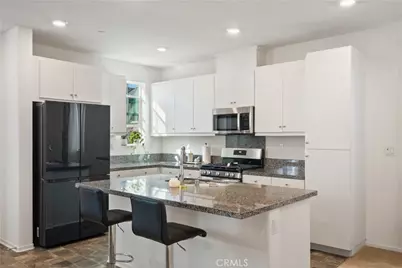 5604 Altamura Way #10, Fontana, CA 92336 - Photo 9