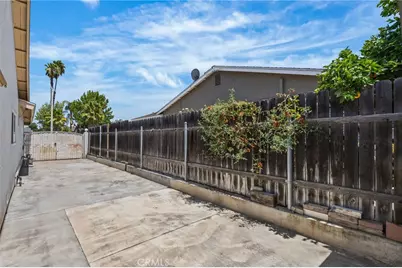 2752 Litchfield Drive, Riverside, CA 92503 - Photo 39