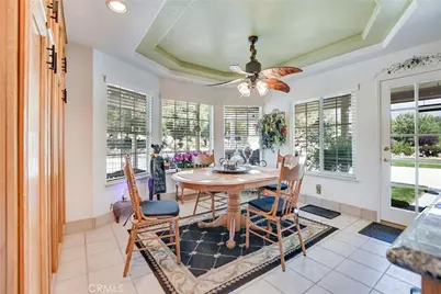 10389 Walnut Grove Court, Yucaipa, CA 92399 - Photo 17