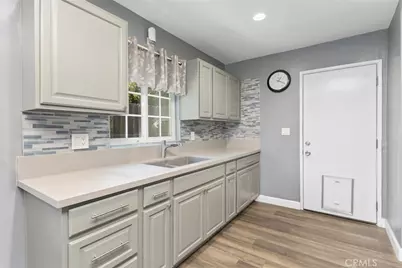 27143 Norwood, Highland, CA 92346 - Photo 9