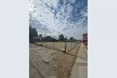 35109 Avenue C, Yucaipa, CA 92399 - Photo 3