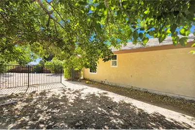 18190 Country Glen, Victorville, CA 92395 - Photo 29