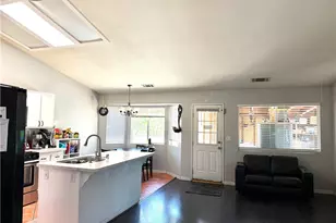 15184 Macadamia Ct, Fontana, CA 92335 - Photo 11