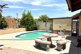15184 Macadamia Ct, Fontana, CA 92335 - Photo 21