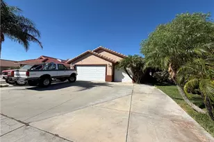 15184 Macadamia Ct, Fontana, CA 92335 - Photo 3
