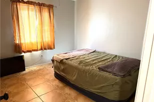 15184 Macadamia Ct, Fontana, CA 92335 - Photo 17