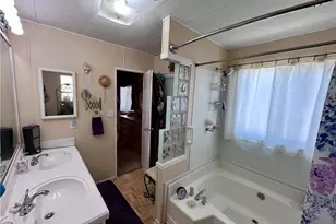 15500 Bubbling Wells Road, Desert Hot Springs, CA 92240 - Photo 19