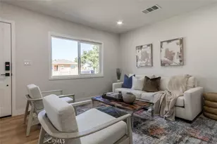 2432 Exposition Pl, Los Angeles, CA 90018 - Photo 11