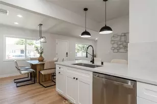 2432 Exposition Pl, Los Angeles, CA 90018 - Photo 7