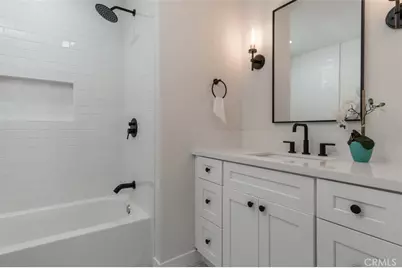 2432 Exposition Place, Los Angeles, CA 90018 - Photo 19