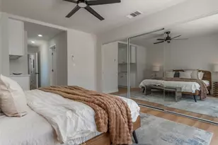 2432 Exposition Pl, Los Angeles, CA 90018 - Photo 13