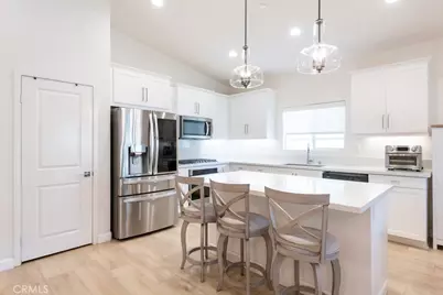 15686 Parry Peak Drive, Fontana, CA 92336 - Photo 7