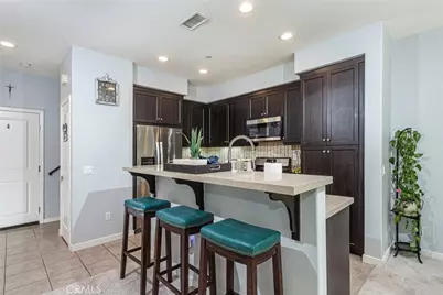 10251 Angel, Pacoima, CA 91331 - Photo 3
