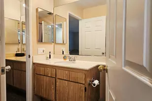 12864 Sycamore Village Dr, Norwalk, CA 90650 - Photo 29