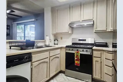 12864 Sycamore Village Dr., Norwalk, CA 90650 - Photo 5