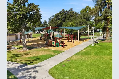 1394 N Raymond, Pasadena, CA 91103 - Photo 49