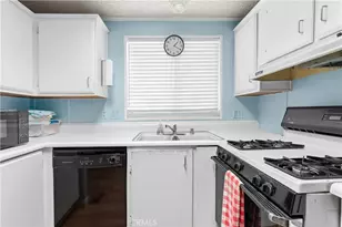 25293 Redlands, Loma Linda, CA 92354 - Photo 7
