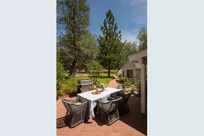 869 Shelter Cove, Lake Arrowhead, CA 92352 - Photo 25