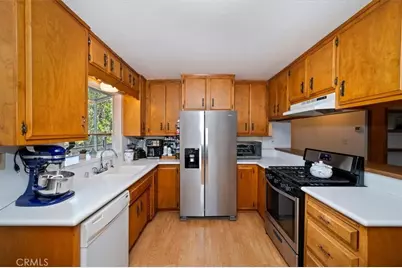 1050 Jungfrau, Crestline, CA 92325 - Photo 9