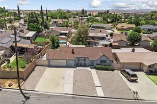33475 Bodie St, Yucaipa, CA 92399 - Photo 3
