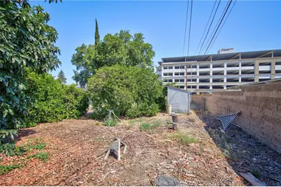 11375 Iris Avenue, Loma Linda, CA 92354 - Photo 21