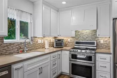 11375 Iris Avenue, Loma Linda, CA 92354 - Photo 9
