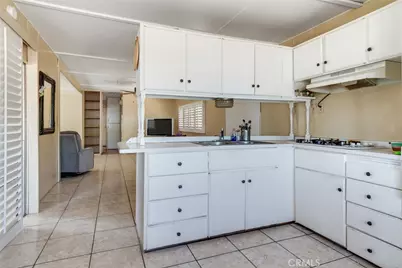 433 Diamond, Perris, CA 92571 - Photo 7