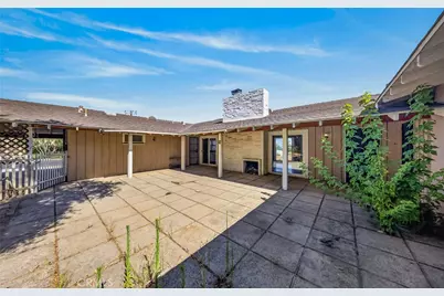 604 E Mariposa, Redlands, CA 92373 - Photo 17