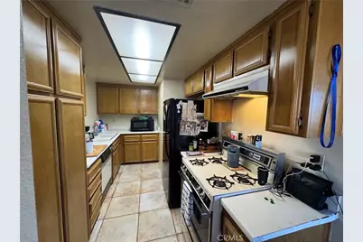 2170 Aspenwood Court, San Bernardino, CA 92404 - Photo 7