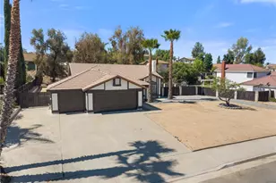 1074 Basilone Dr, Riverside, CA 92506 - Photo 3