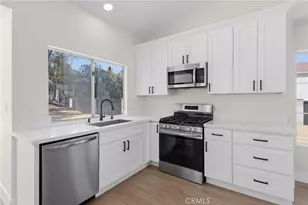 1074 Basilone Dr, Riverside, CA 92506 - Photo 11