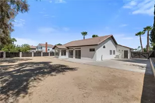 1074 Basilone Dr, Riverside, CA 92506 - Photo 35