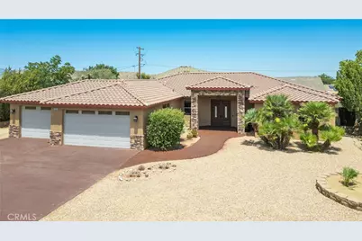 57934 Juarez, Yucca Valley, CA 92284 - Photo 3